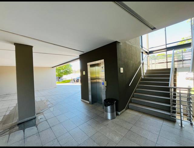 146M² OFFICE FOR SALE IN FOURWAYS GARDENS
